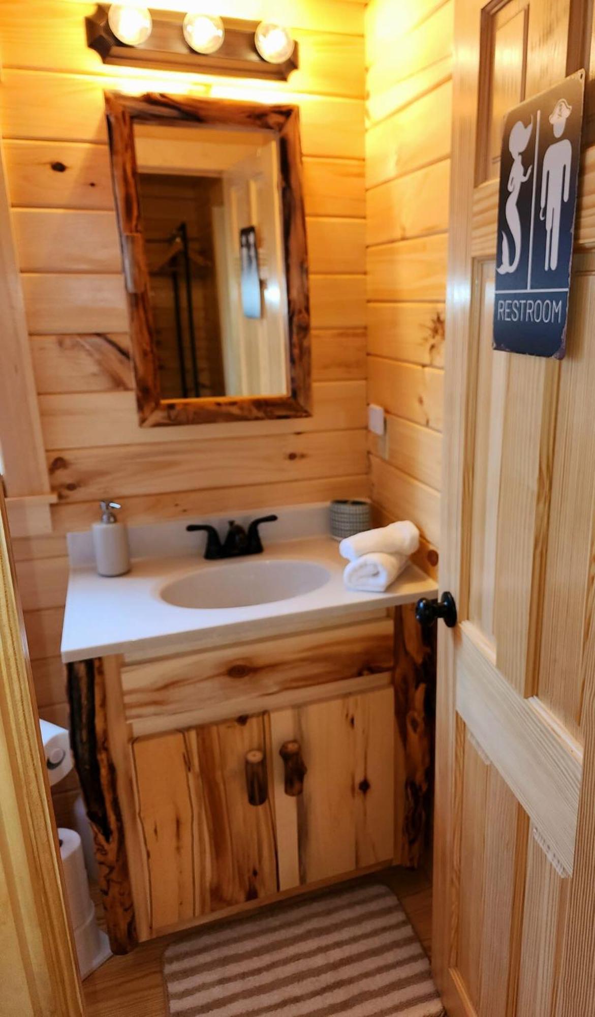 Water View Cabin Near North Topsail Beach Sneads Ferry Екстериор снимка